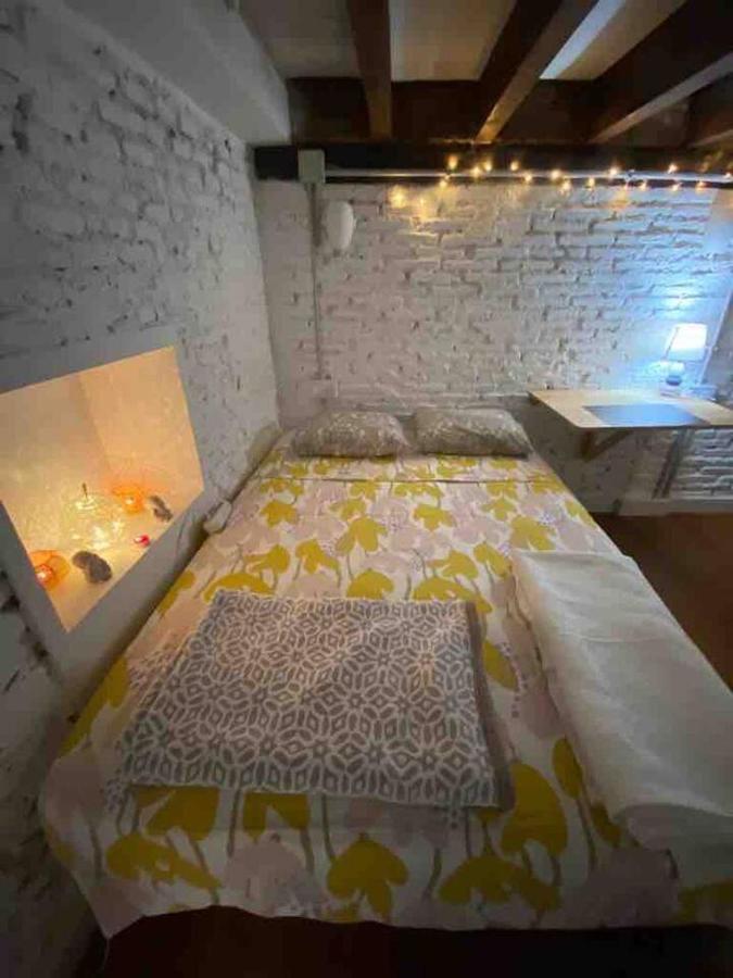 Airbhouse Private Rooms & Apartments Севилья Экстерьер фото