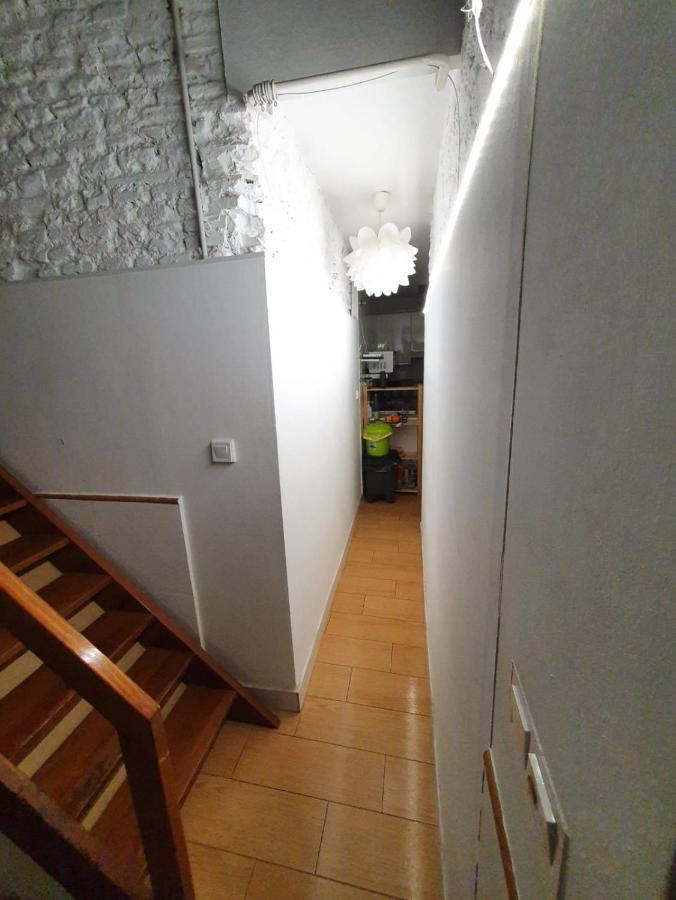 Airbhouse Private Rooms & Apartments Севилья Экстерьер фото