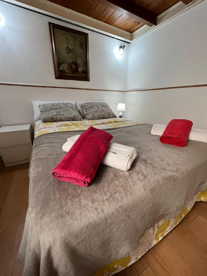 Airbhouse Private Rooms & Apartments Севилья Экстерьер фото
