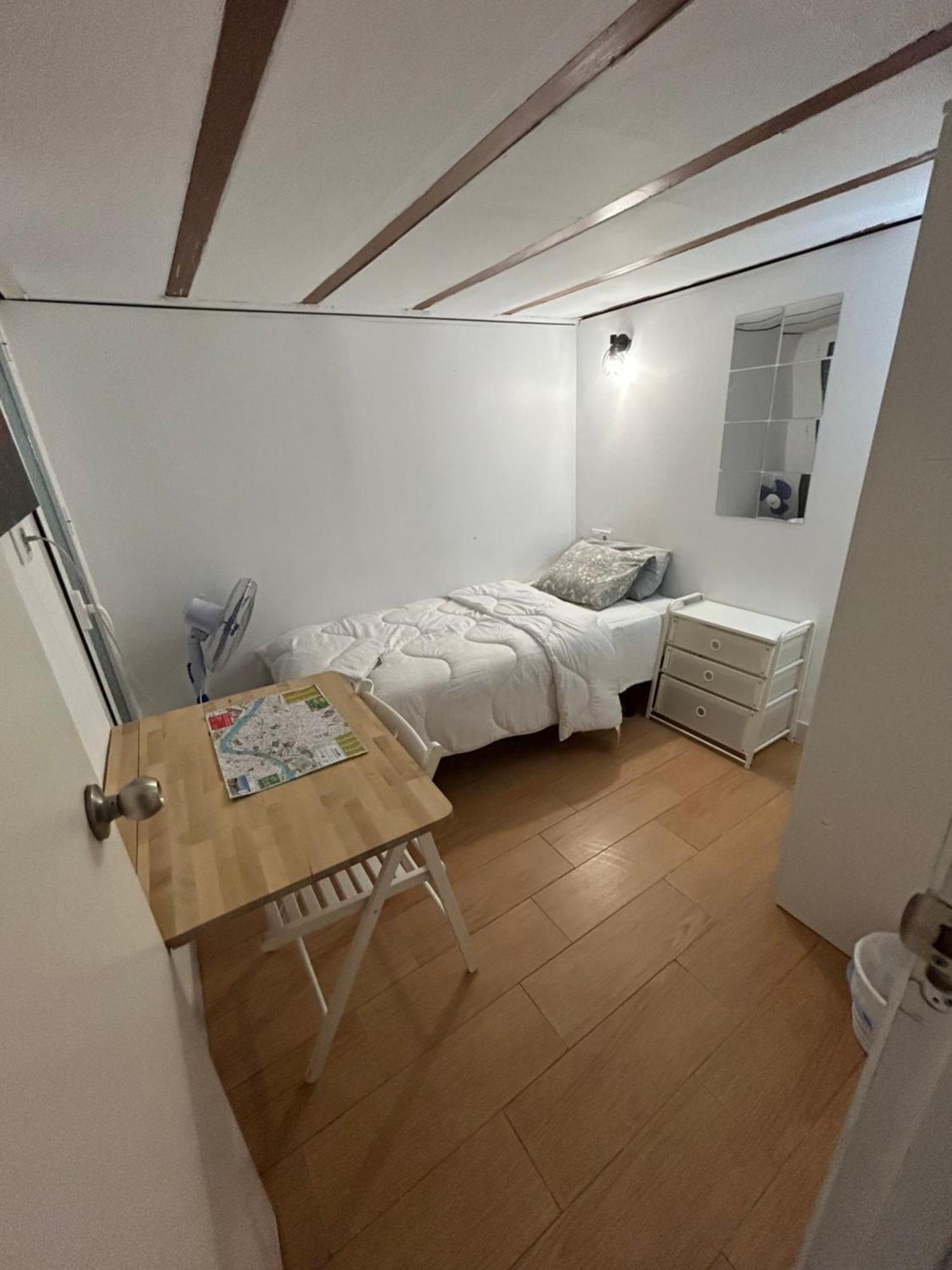 Airbhouse Private Rooms & Apartments Севилья Экстерьер фото